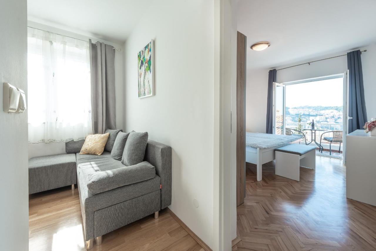 South Wind Apartment *