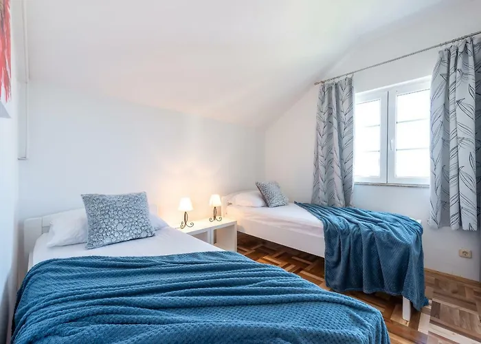 South Wind Apartments